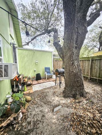 402, 406, 408 E Nopal Street Rockport TX 78382