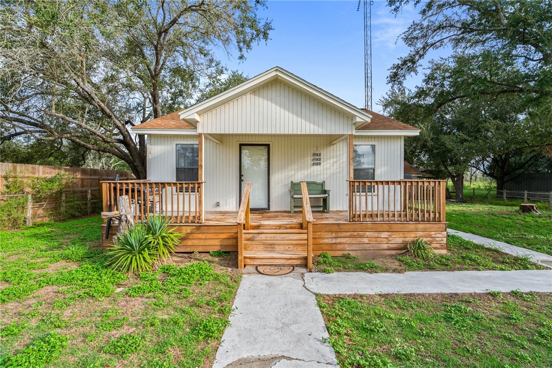 206 N County Road 430 Premont TX 78375