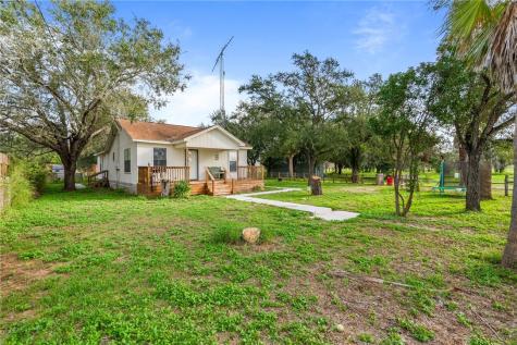 206 N County Road 430 Premont TX 78375