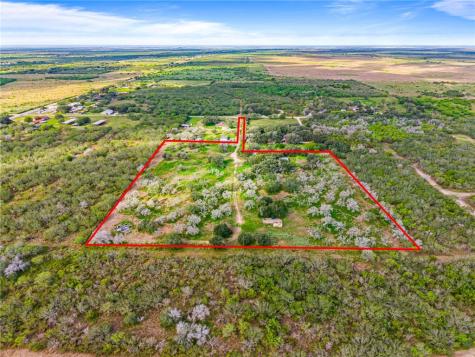 206 N County Road 430 Premont TX 78375