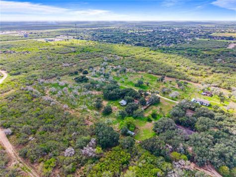 206 N County Road 430 Premont TX 78375