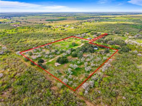 206 N County Road 430 Premont TX 78375