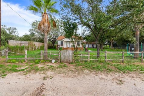 206 N County Road 430 Premont TX 78375