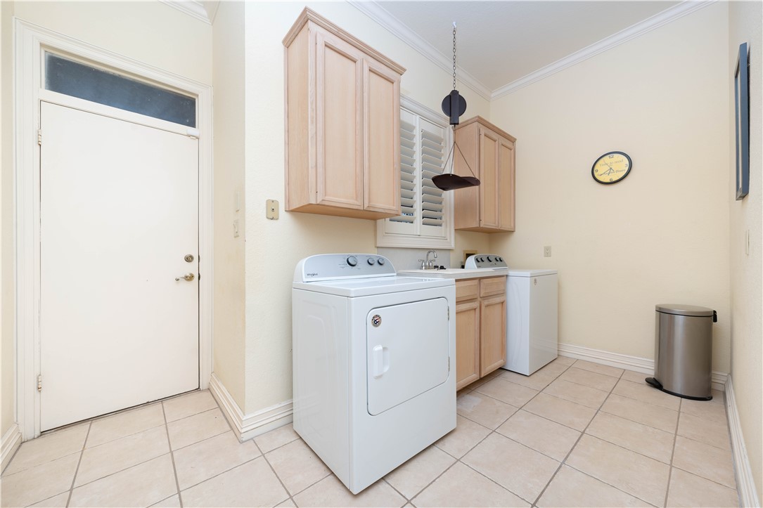 6210 Bourbonais Drive Corpus Christi TX 78414