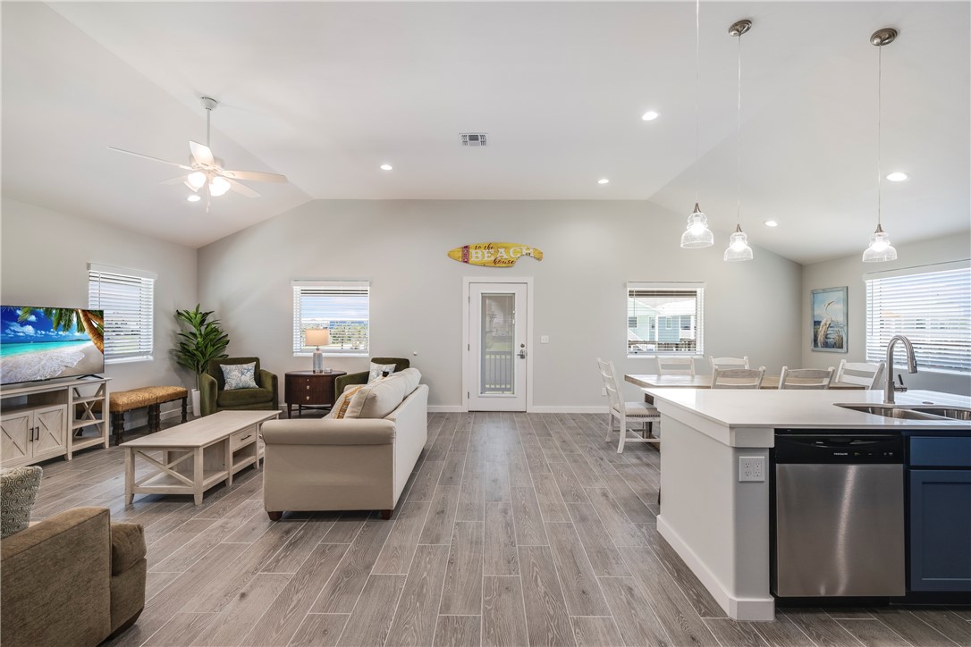 185 Paradise Pointe Drive Port Aransas TX 78373