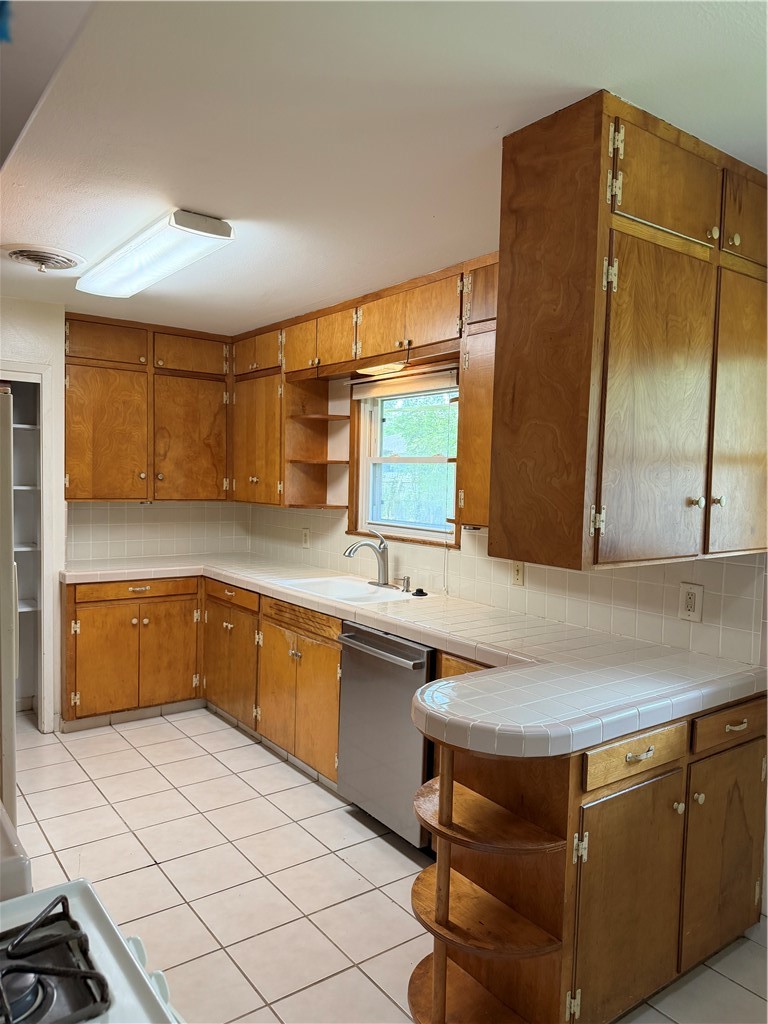 525 Grant Place Corpus Christi TX 78411