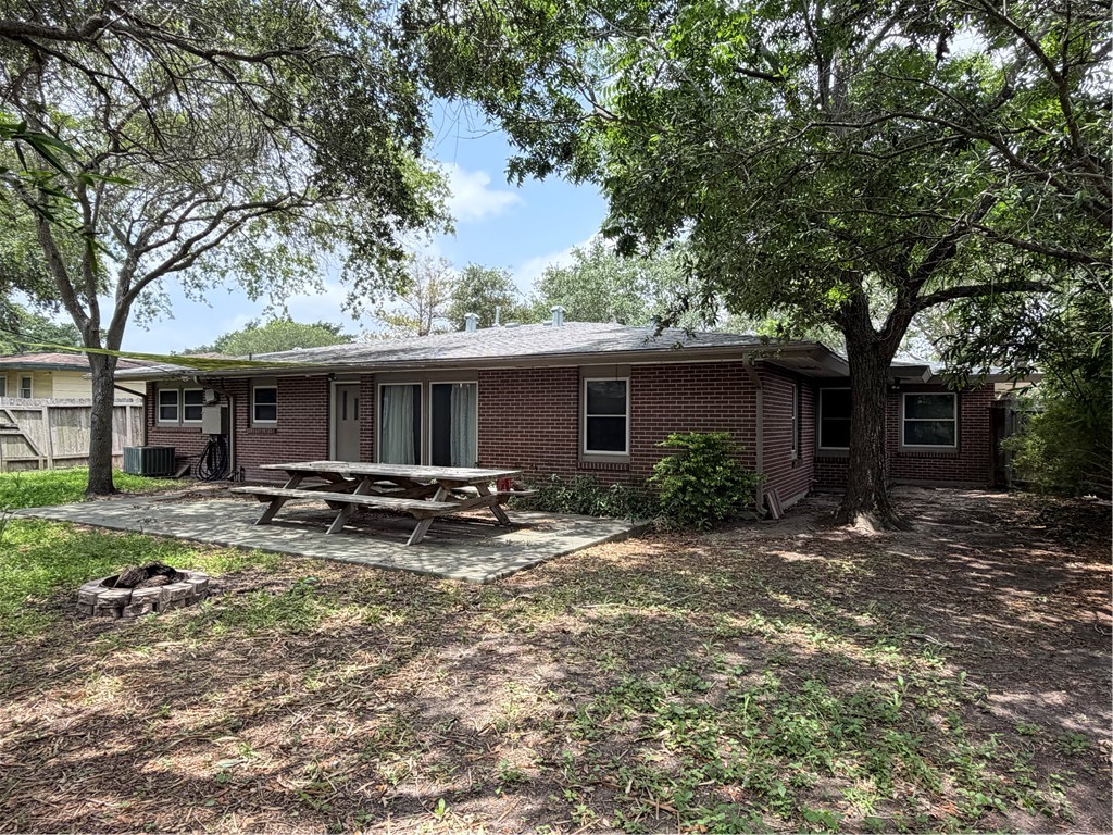 525 Grant Place Corpus Christi TX 78411