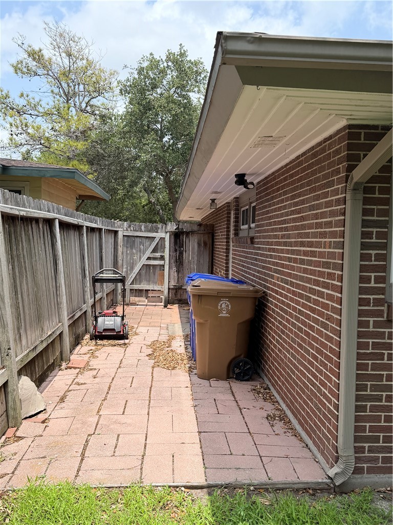 525 Grant Place Corpus Christi TX 78411