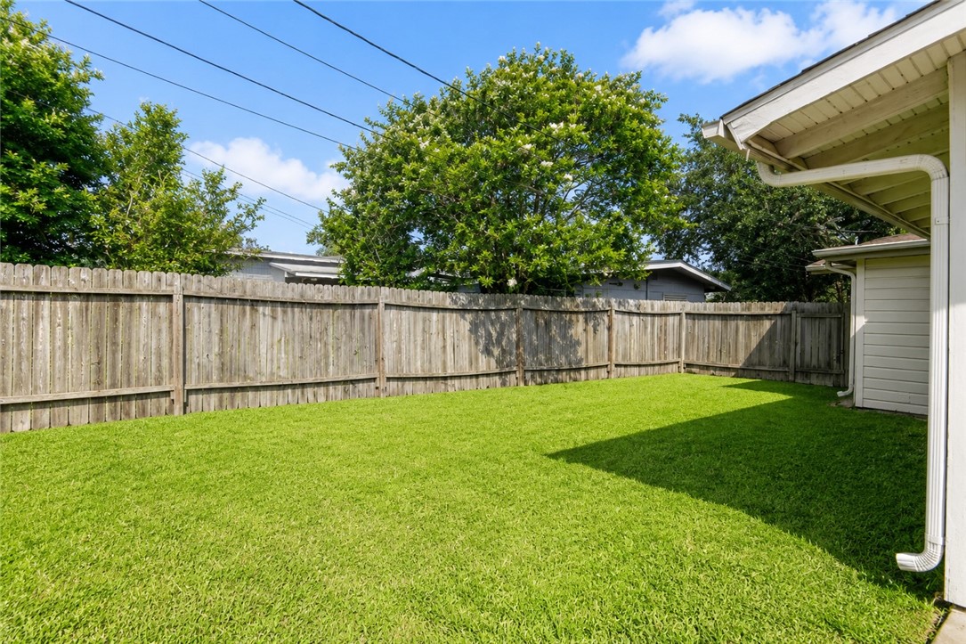 1001 Driftwood Place Corpus Christi TX 78411