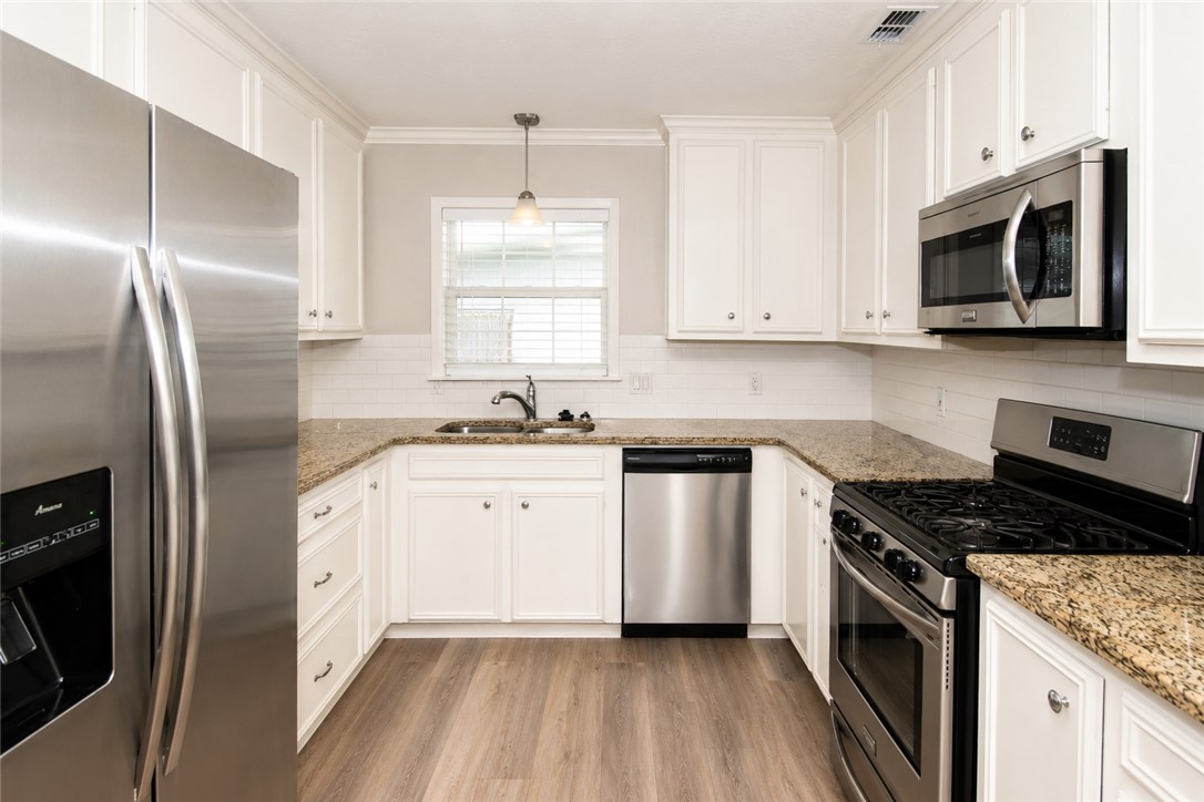 1001 Driftwood Place Corpus Christi TX 78411