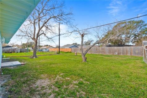 1703 Austin Street Portland TX 78374
