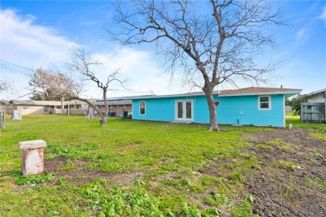 1703 Austin Street Portland TX 78374