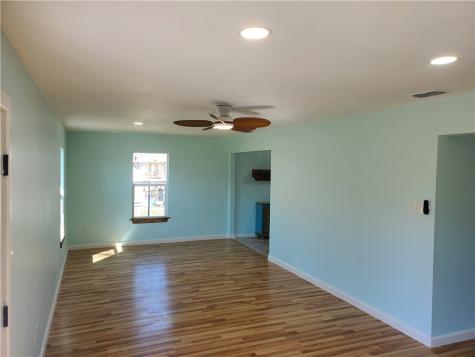 1703 Austin Street Portland TX 78374