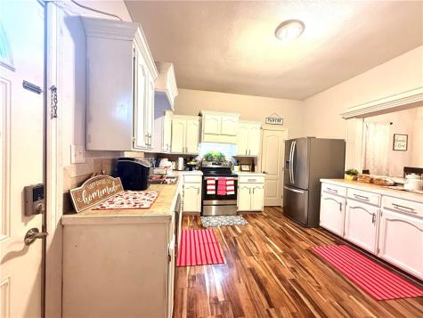 420 E 4th Street Alice TX 78332