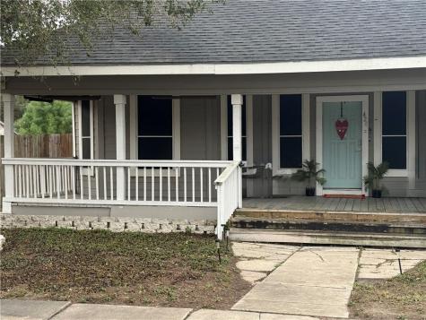 420 E 4th Street Alice TX 78332