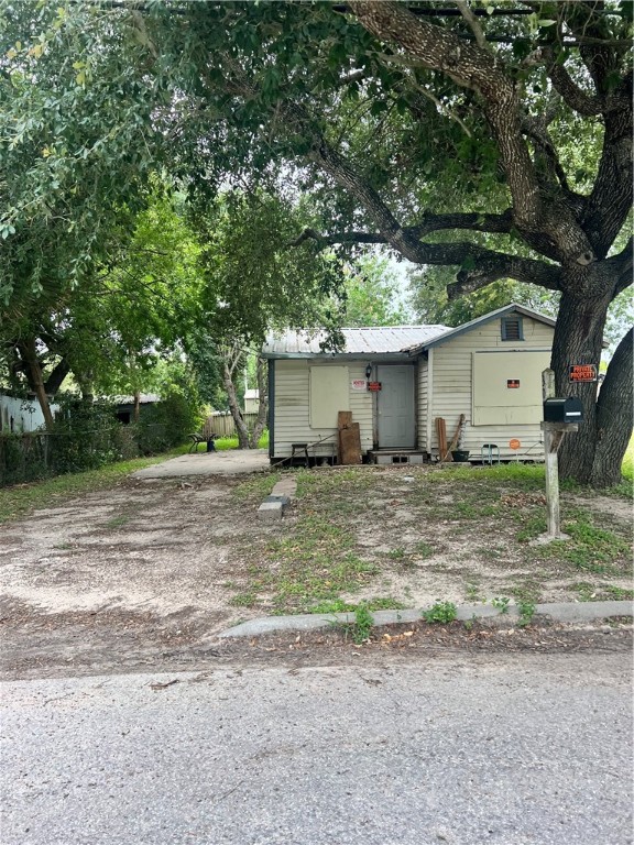 309 Laurel Street Alice TX 78332