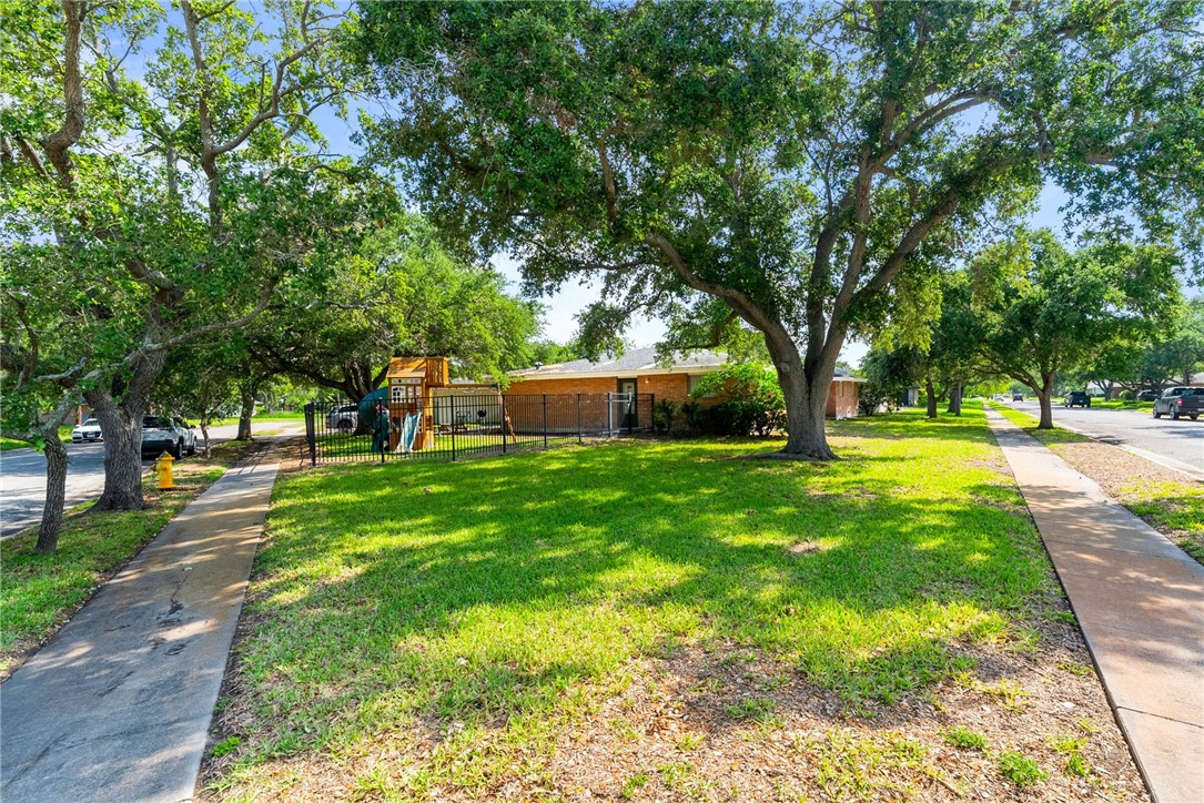 601 Moray Place Corpus Christi TX 78411