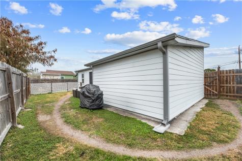 3009 Blake Corpus Christi TX 78405