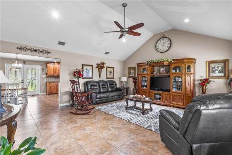 23107 County Road 1092 Mathis TX 78368