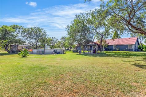 23107 County Road 1092 Mathis TX 78368