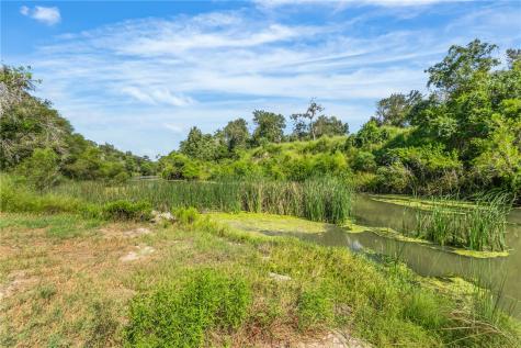 23107 County Road 1092 Mathis TX 78368