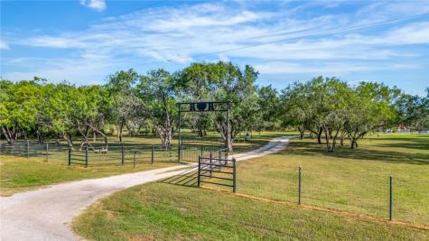 23107 County Road 1092 Mathis TX 78368