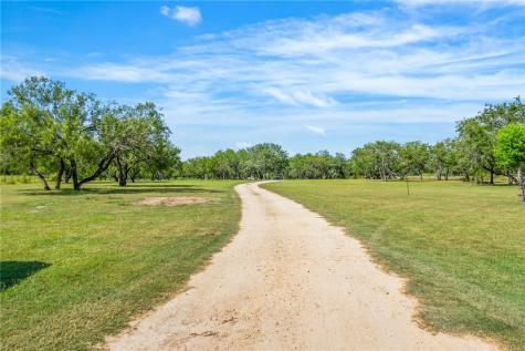 23107 County Road 1092 Mathis TX 78368