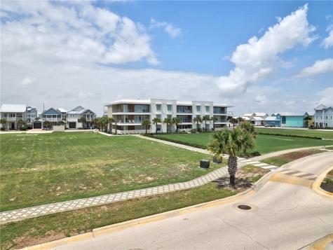 630 Kings Crown Lane Port Aransas TX 78373