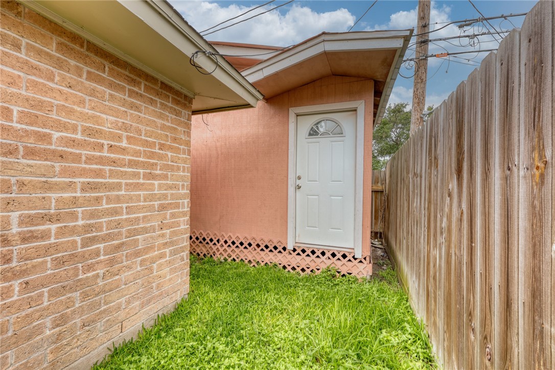 6433 Oakbrook Drive Corpus Christi TX 78413