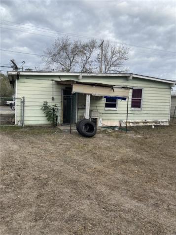 1100 S Cameron Street Alice TX 78332