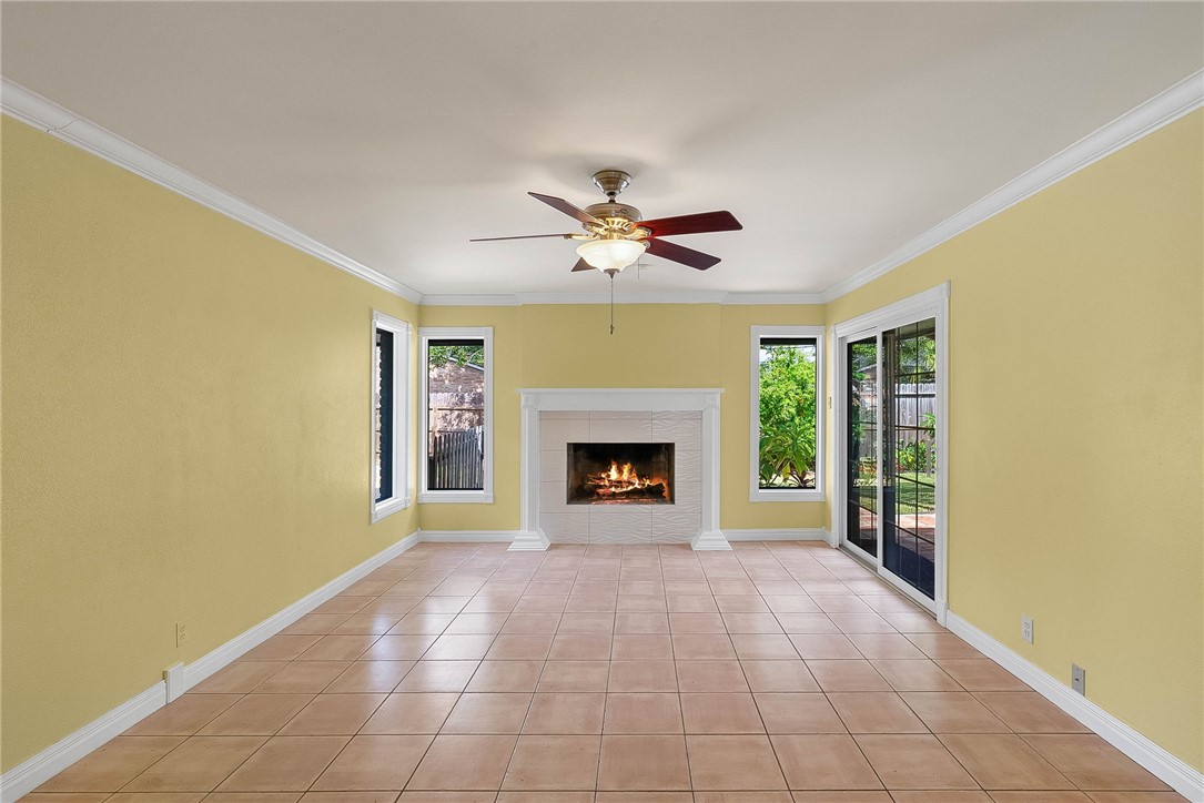 332 Poenisch Drive Corpus Christi TX 78412
