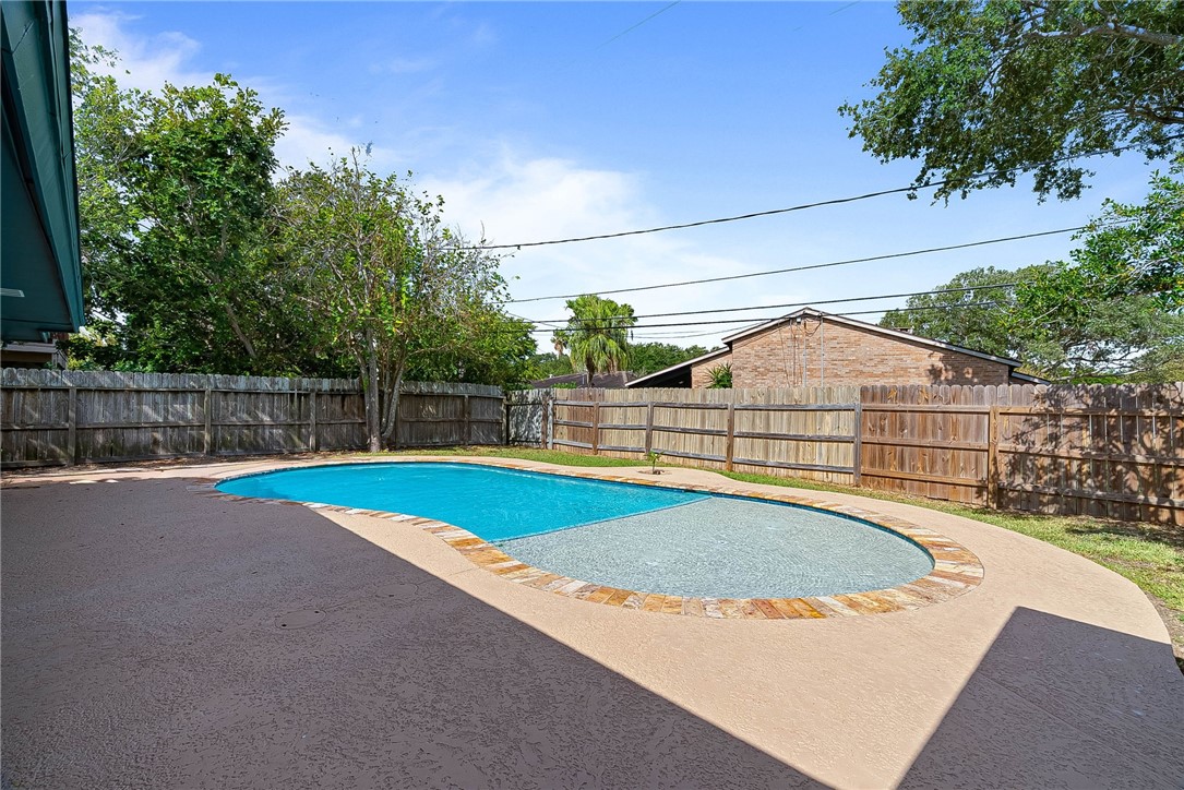 332 Poenisch Drive Corpus Christi TX 78412