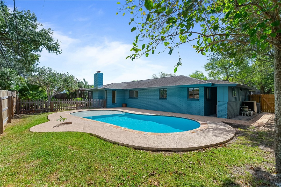 332 Poenisch Drive Corpus Christi TX 78412