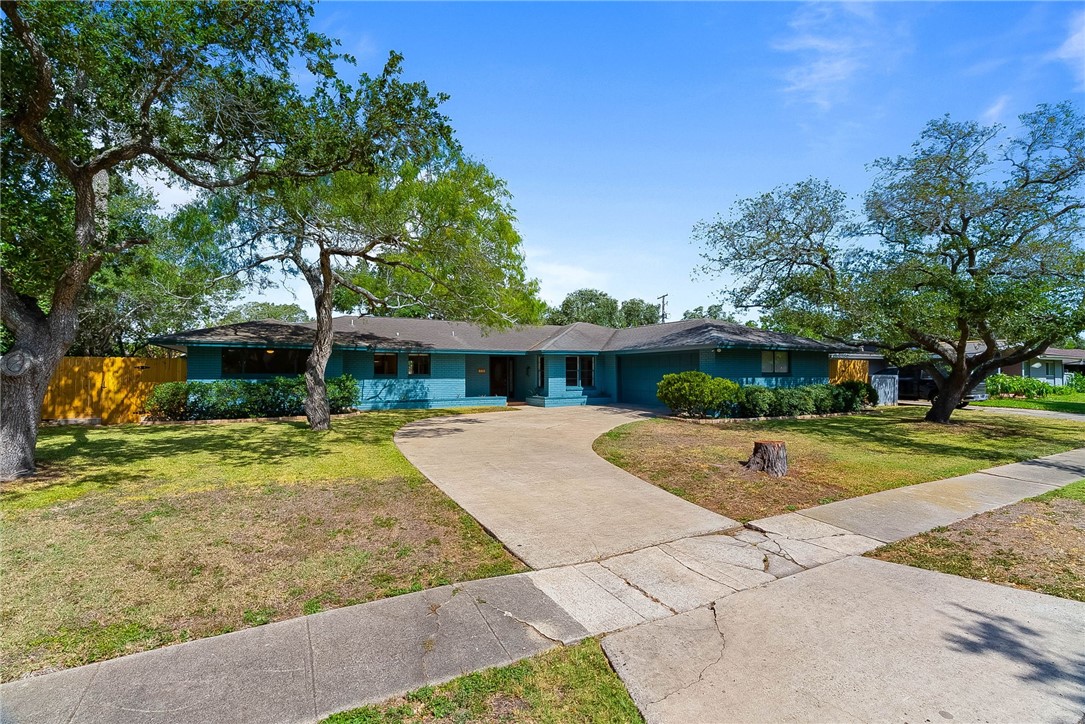 332 Poenisch Drive Corpus Christi TX 78412