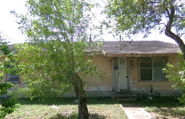 918 N Live Oak Street Mathis TX 78368