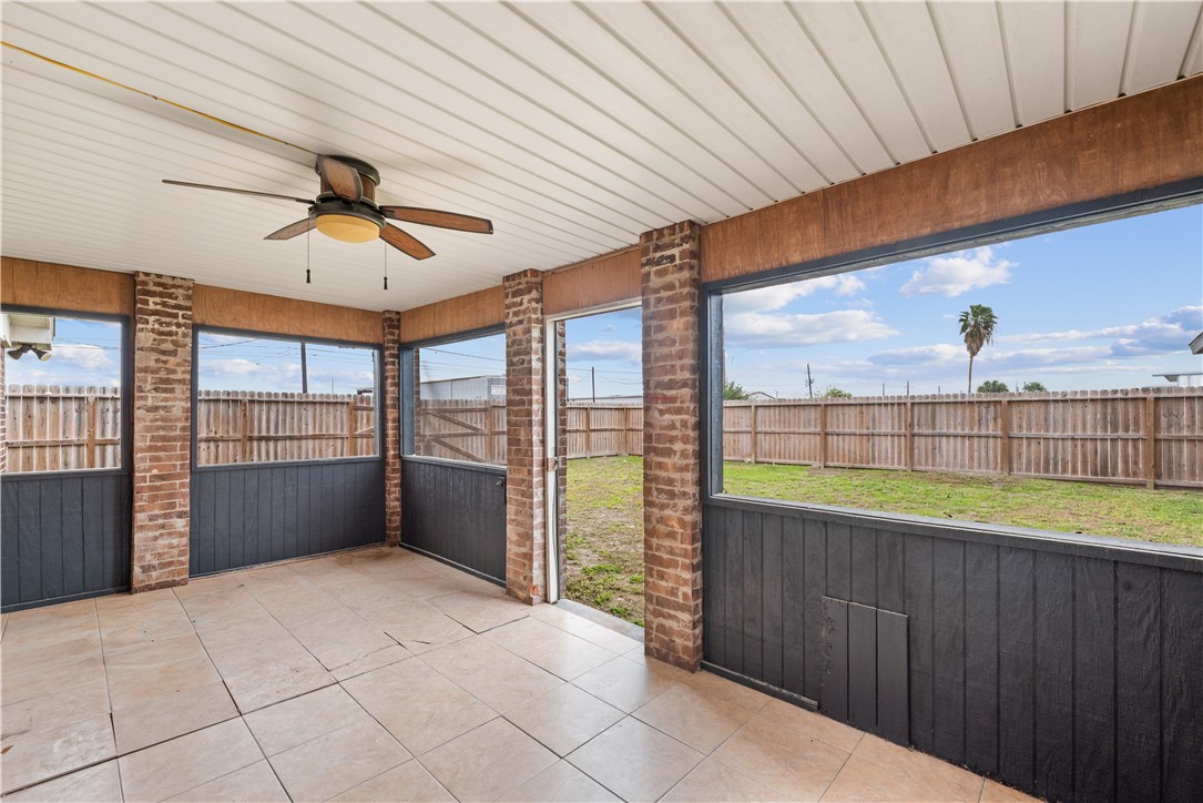 8101 Barrogate Drive Corpus Christi TX 78409