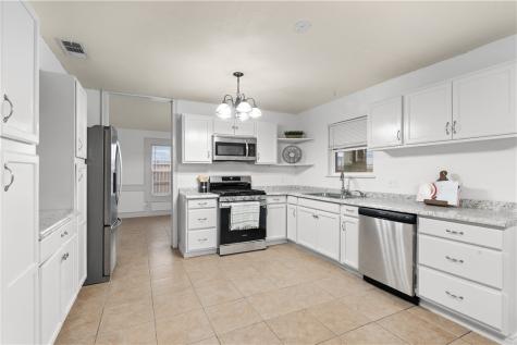 8101 Barrogate Drive Corpus Christi TX 78409