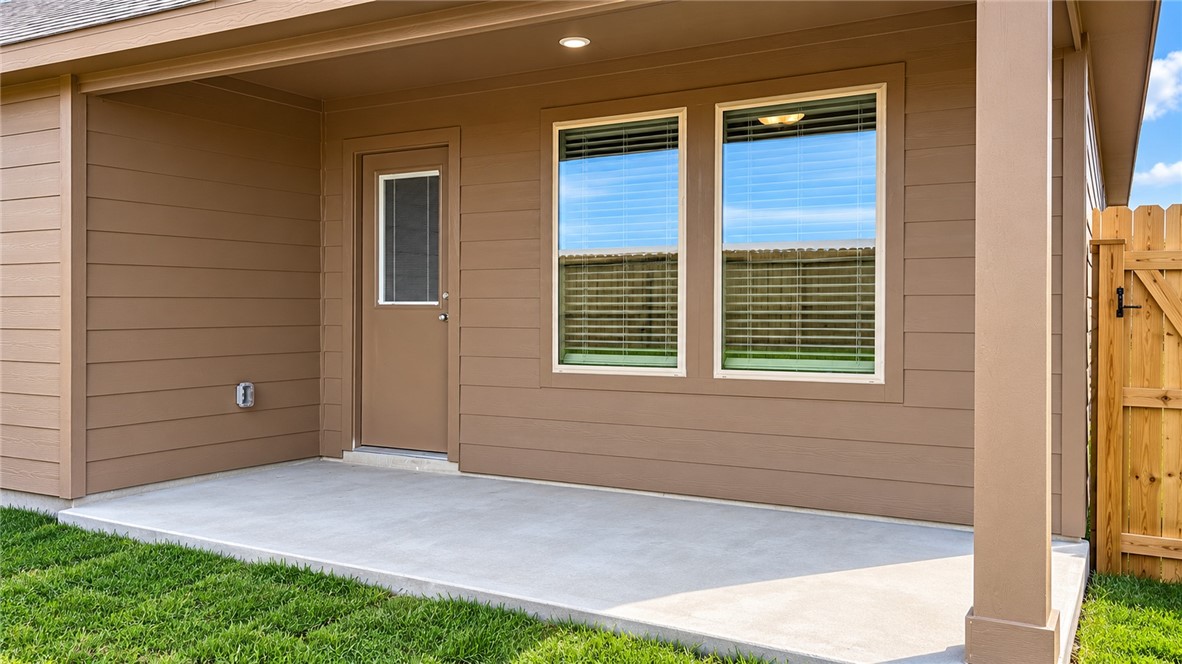 9537 Swedish Oak Drive Corpus Christi TX 78410