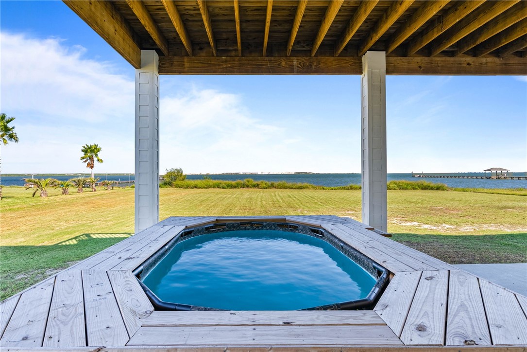 135 Sunrise Drive Rockport TX 78382