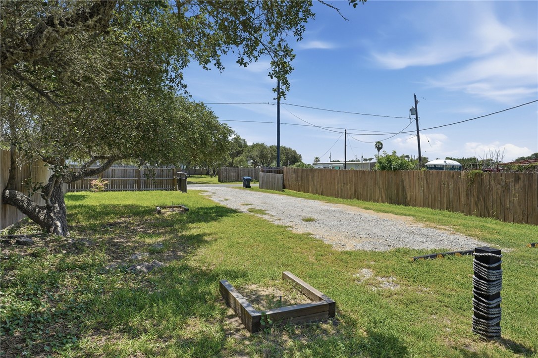 1615 S Verne Street Rockport TX 78382