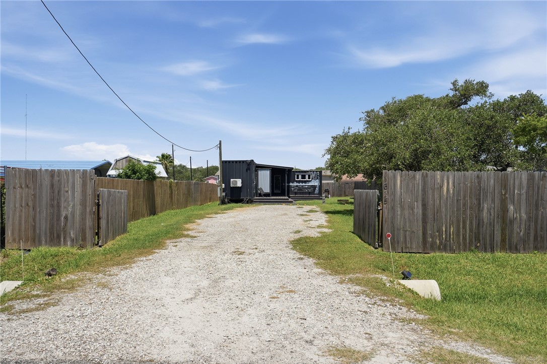 1615 S Verne Street Rockport TX 78382