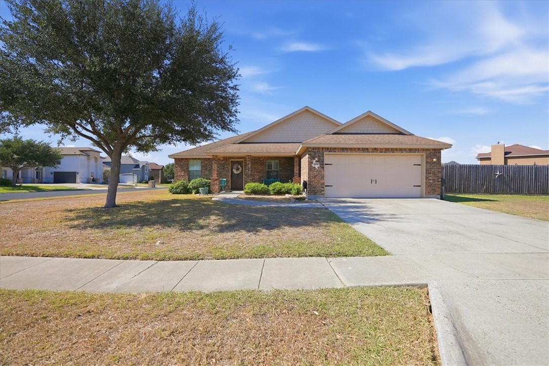 3721 Lake Hawkins Robstown TX 78380