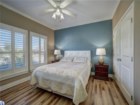 204 Black Diamond Portland TX 78374