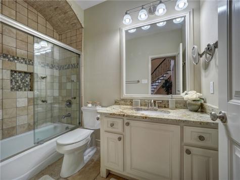 204 Black Diamond Portland TX 78374