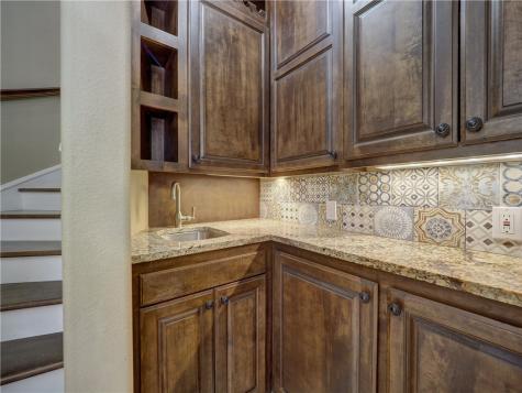 204 Black Diamond Portland TX 78374