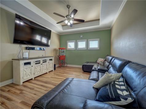 204 Black Diamond Portland TX 78374