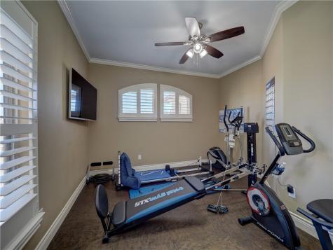 204 Black Diamond Portland TX 78374
