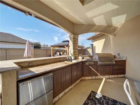 204 Black Diamond Portland TX 78374