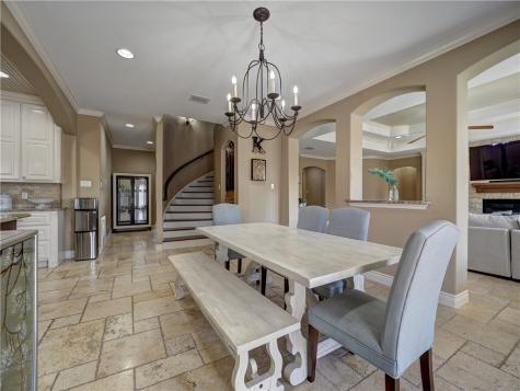 204 Black Diamond Portland TX 78374