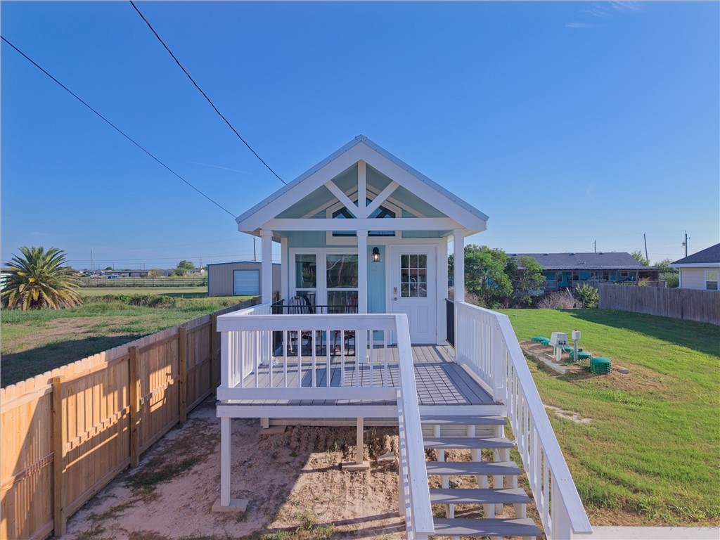 211 W Pompano Rockport TX 78382